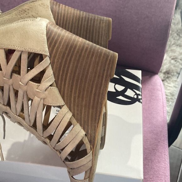 Nine West sandals   - Picture 4 of 7